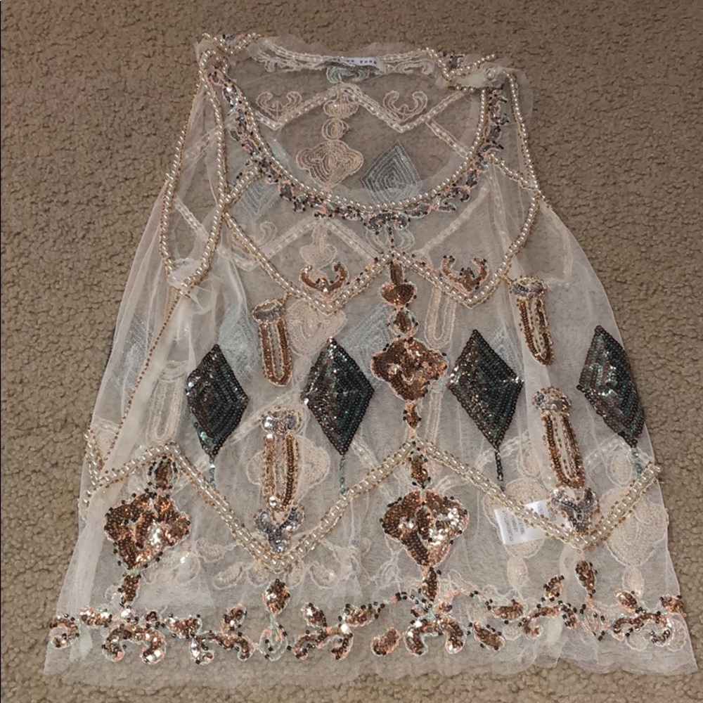 Sparkle and pearl tank top